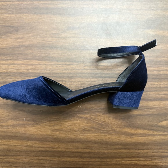 Navy Blue Velvet Mule w/ Red Bottoms Size 10 NWOT - Picture 4 of 7
